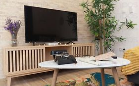 Rb - Urban Loft Retreat, Comfort & Good Location
